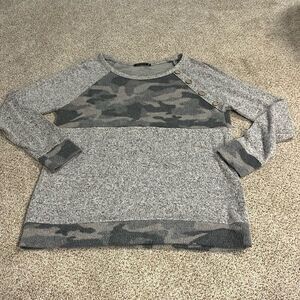 Staccato Size Small Soft Sweater